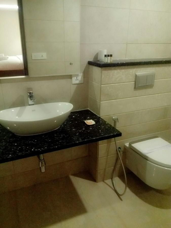 Hotel The Grand Parisian Delhi Zewnętrze zdjęcie