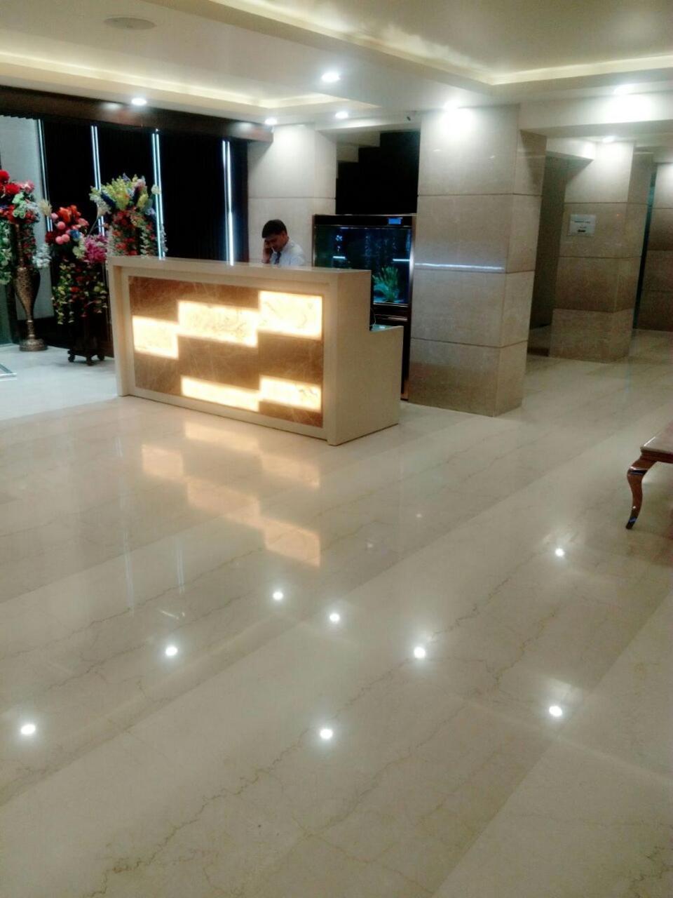 Hotel The Grand Parisian Delhi Zewnętrze zdjęcie
