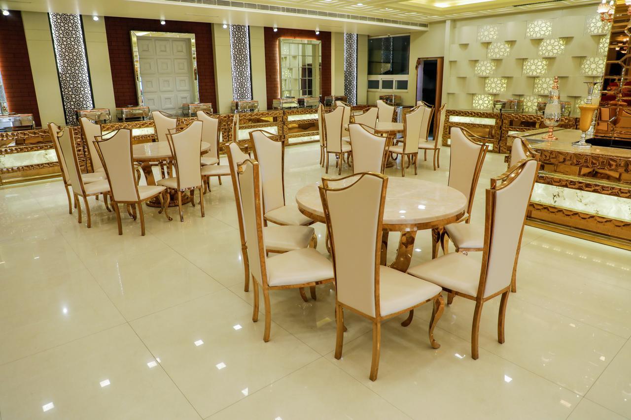 Hotel The Grand Parisian Delhi Zewnętrze zdjęcie
