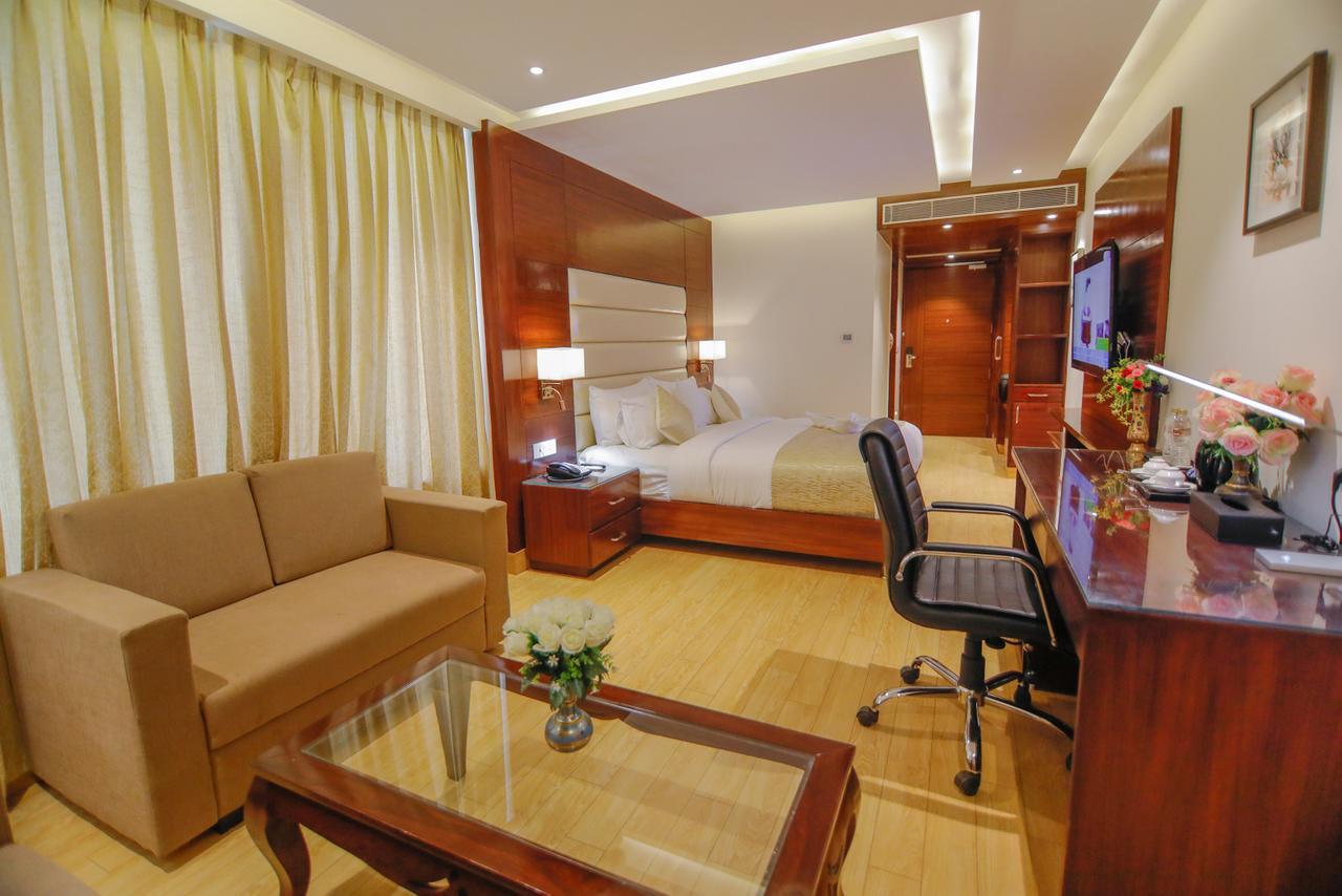 Hotel The Grand Parisian Delhi Zewnętrze zdjęcie