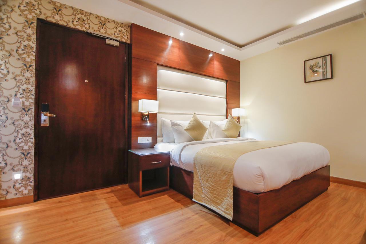 Hotel The Grand Parisian Delhi Zewnętrze zdjęcie