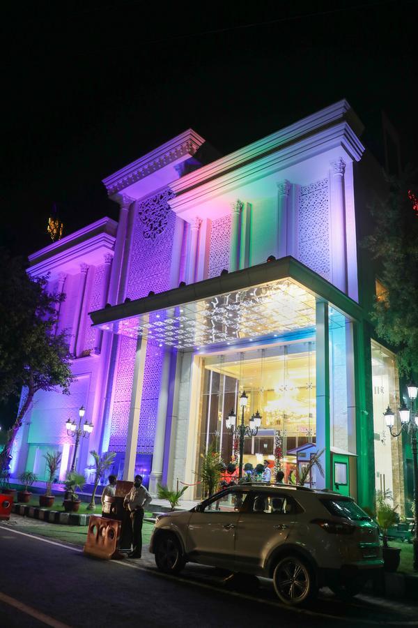 Hotel The Grand Parisian Delhi Zewnętrze zdjęcie