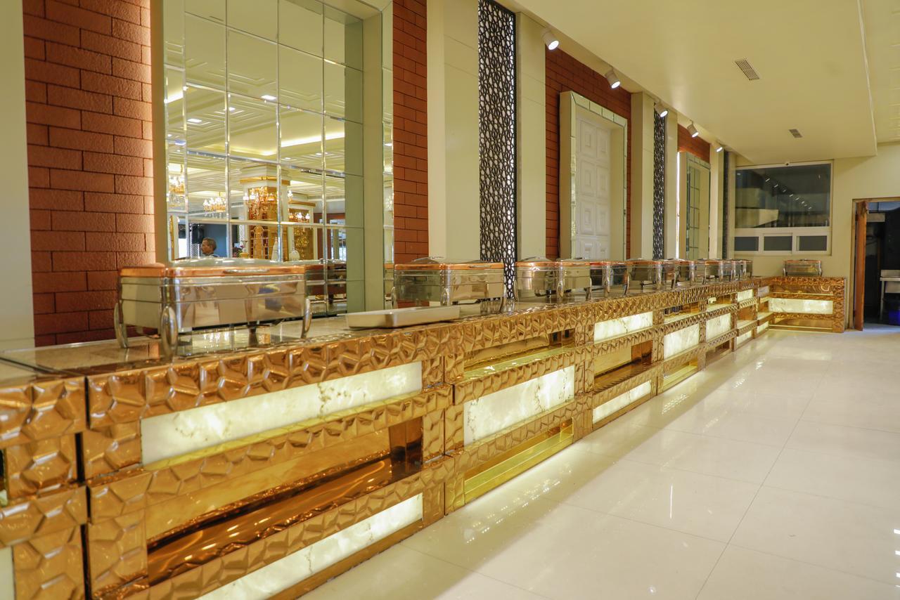 Hotel The Grand Parisian Delhi Zewnętrze zdjęcie