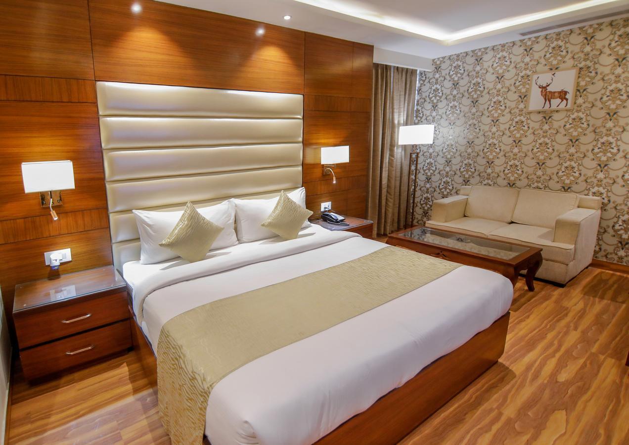 Hotel The Grand Parisian Delhi Zewnętrze zdjęcie