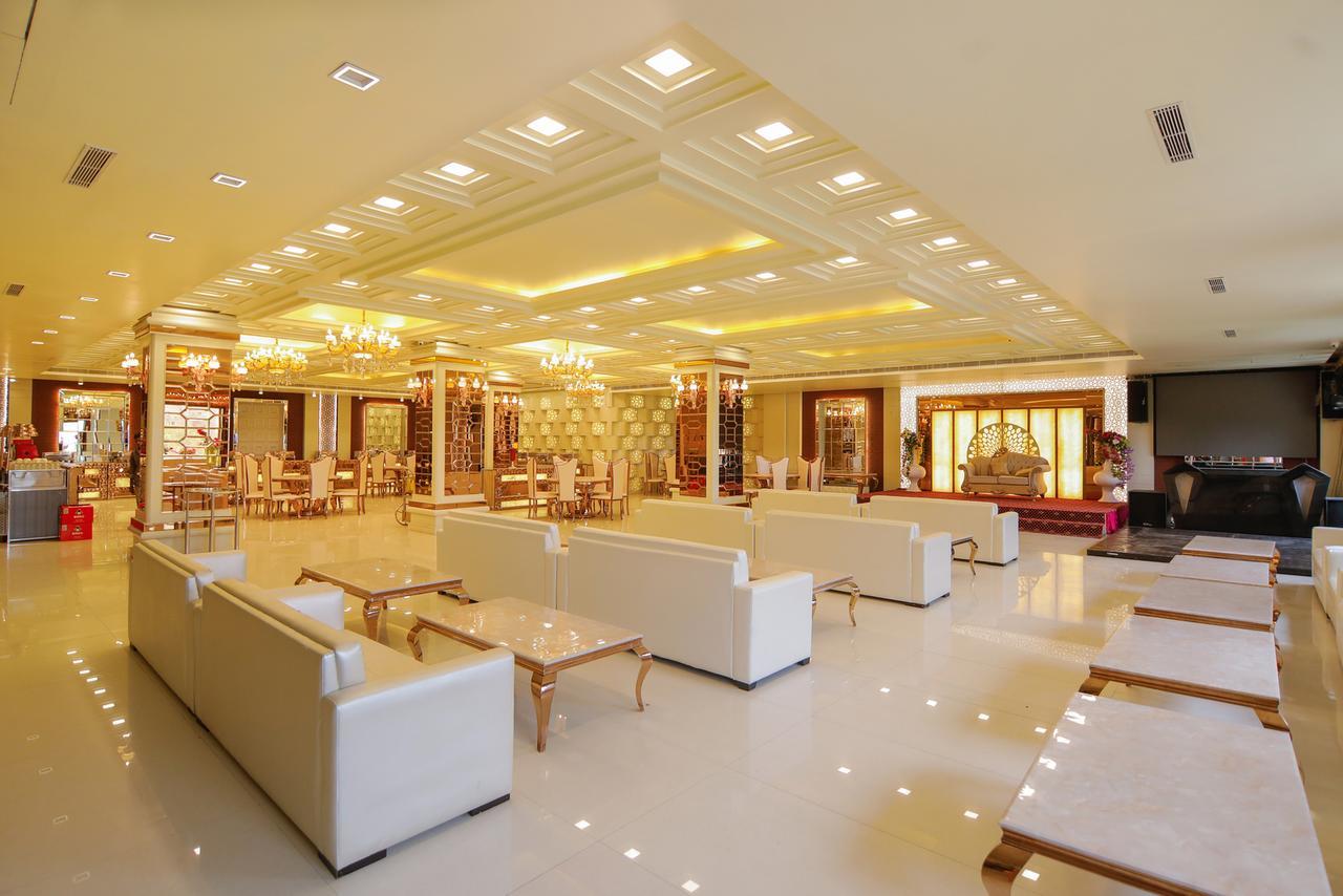 Hotel The Grand Parisian Delhi Zewnętrze zdjęcie